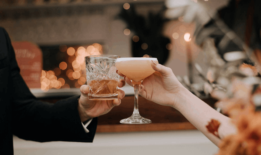 elevate-your-event-with-professional-bar-services-in-the-uk